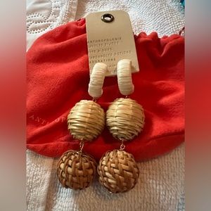 NWT ANTHROPOLOGIE Raffia Bulb Getaway Earrings